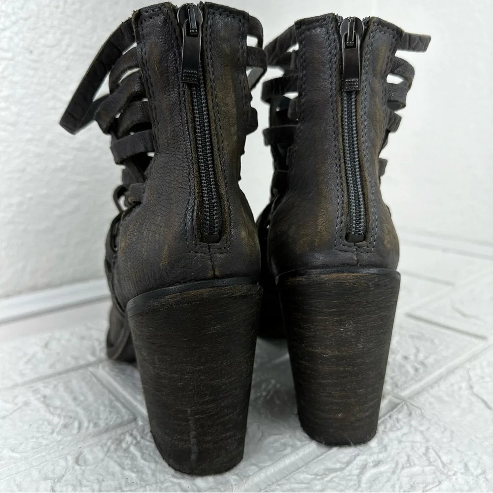 FREE PEOPLE Carrera  Gray Distressed  Leather Ankle  Cage Boots Size 39 US 8